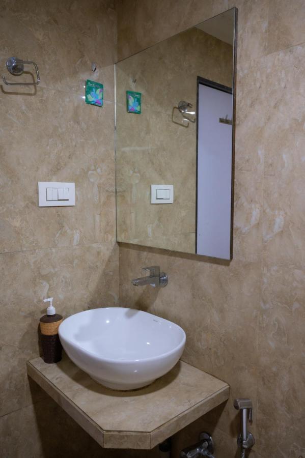 Vijaya Hill View Residency Hotell Navi Mumbai Eksteriør bilde