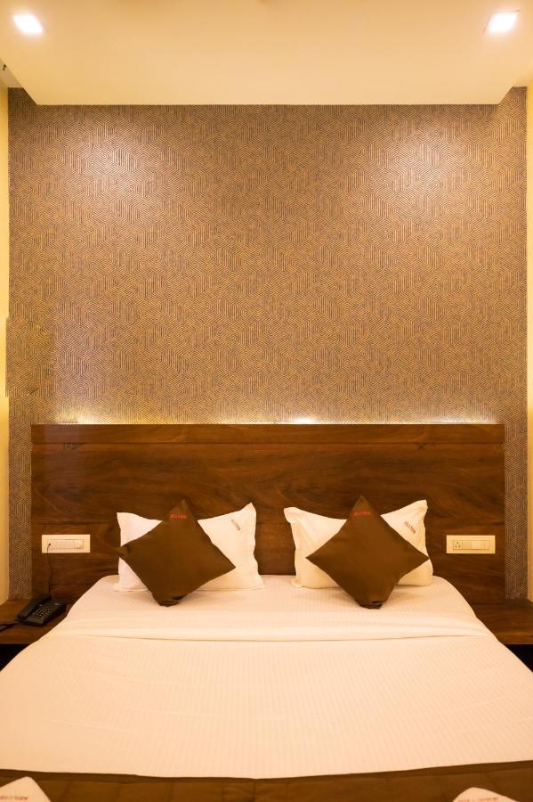 Vijaya Hill View Residency Hotell Navi Mumbai Eksteriør bilde