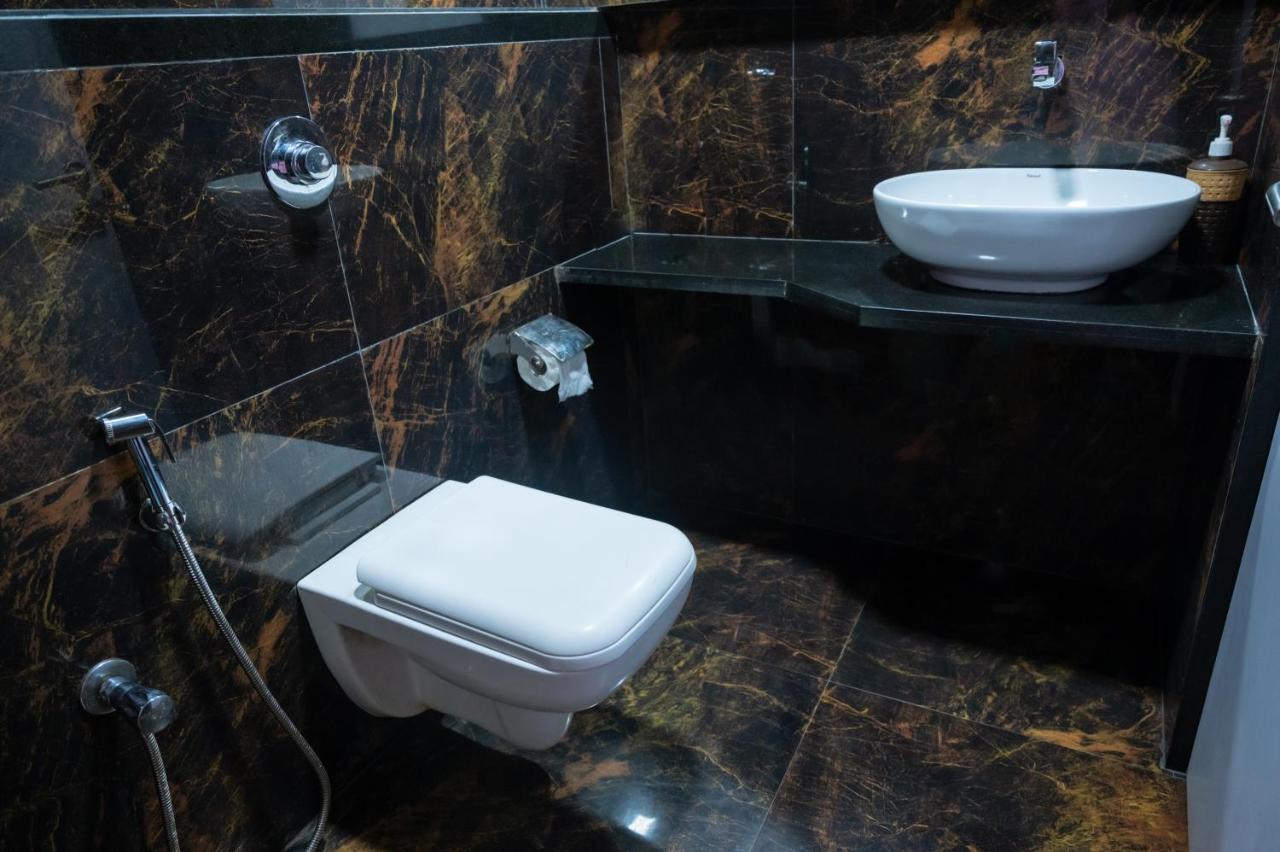 Vijaya Hill View Residency Hotell Navi Mumbai Eksteriør bilde