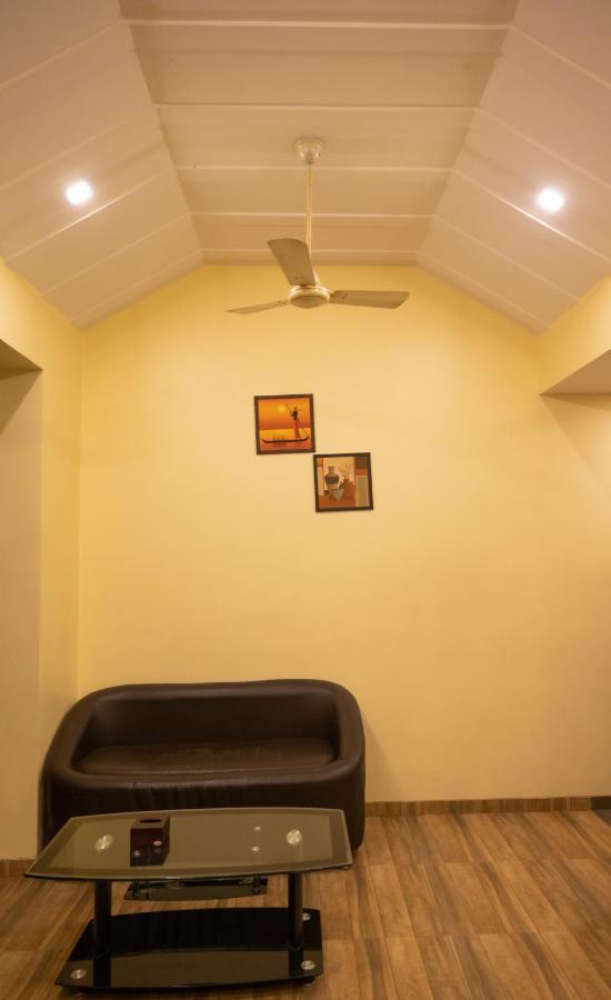 Vijaya Hill View Residency Hotell Navi Mumbai Eksteriør bilde